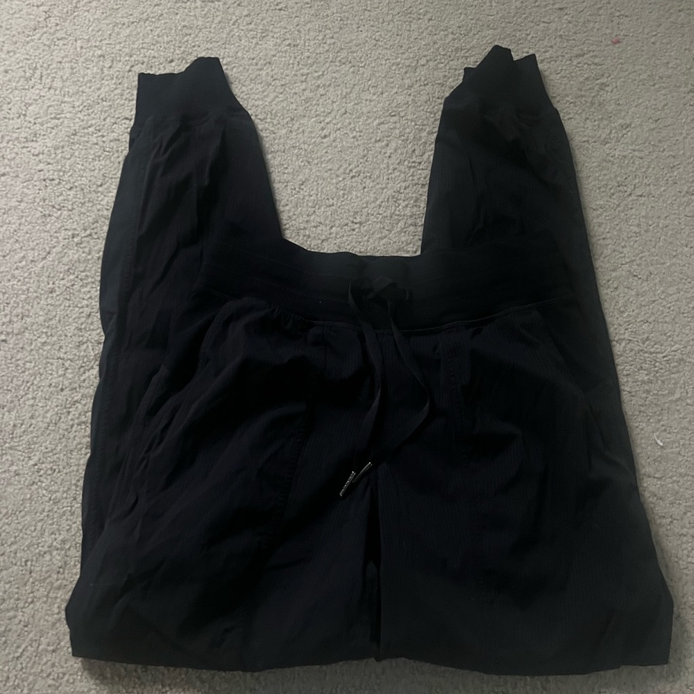 lululemon dance studio joggers size 4 black